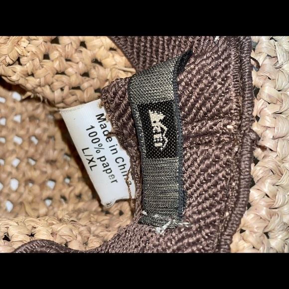 REI - Outdoor Hat - Picture 5 of 9